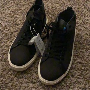 Native canvas mid shoes